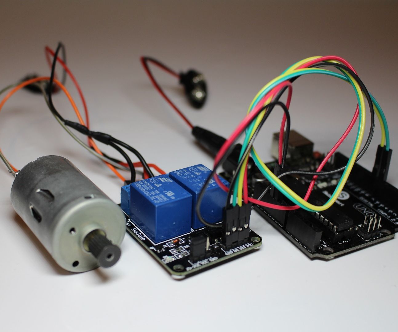 DIY: Relay Switch Motor Controller - Arduino