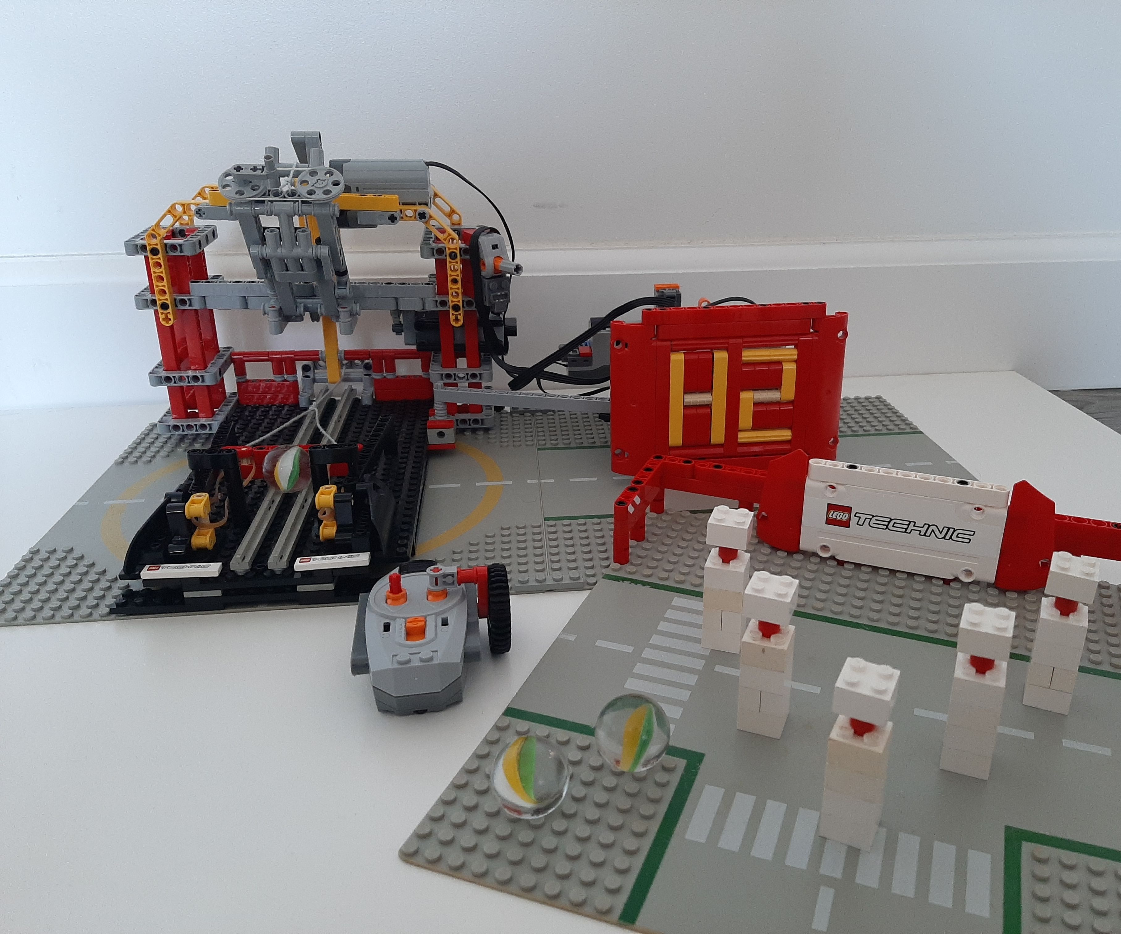 Lego Technic Bowling Machine