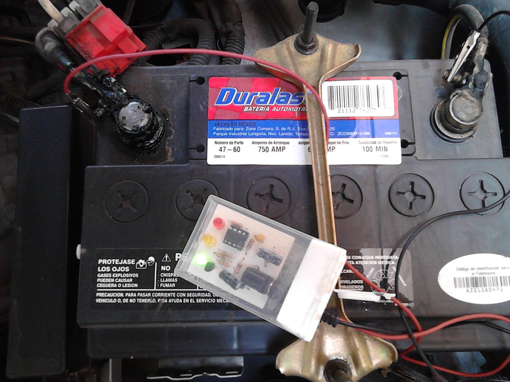 Troubleshoot Your Car Battery With ATtiny.