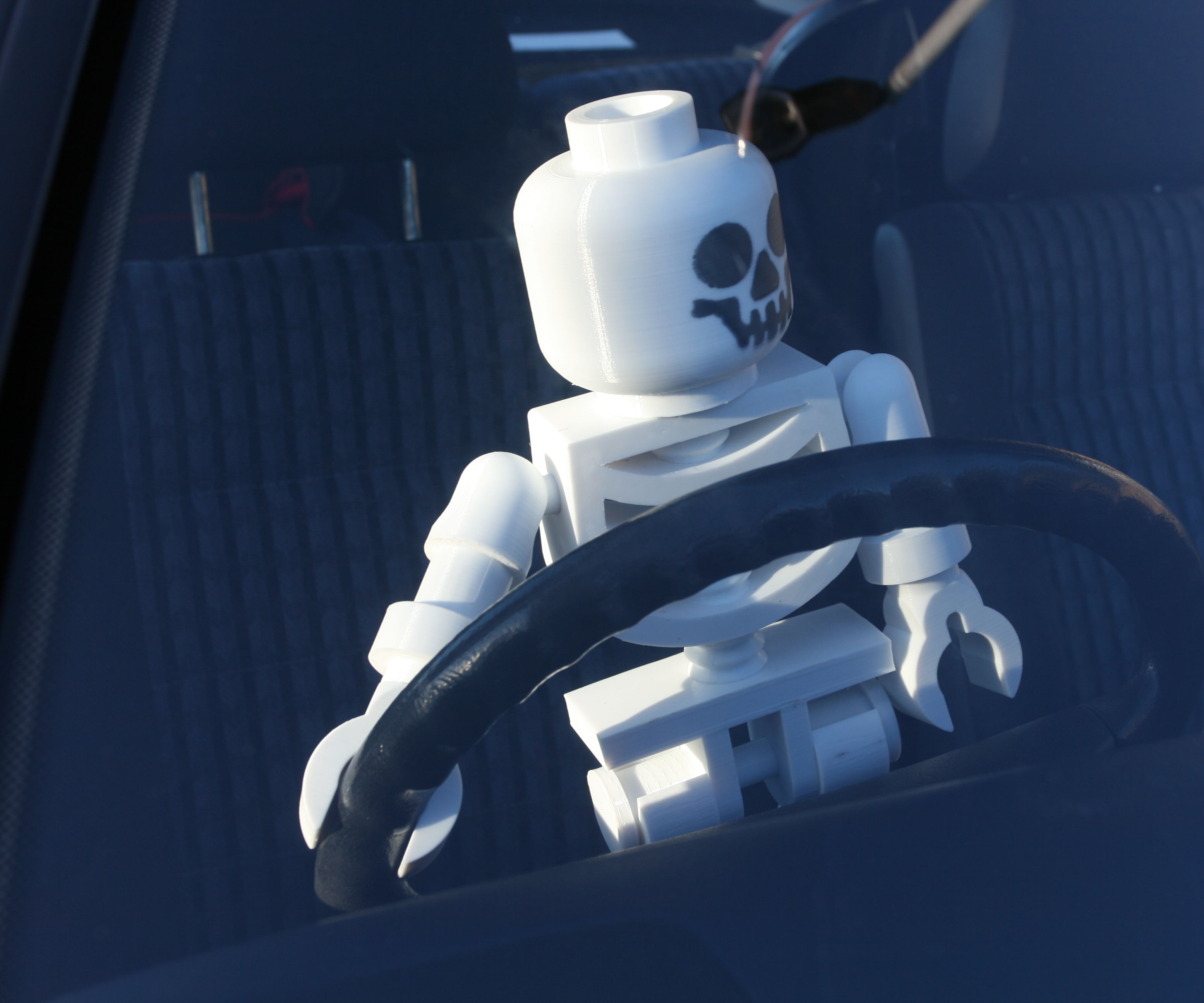 Giant Skeleton Minifig (10X Scale!)