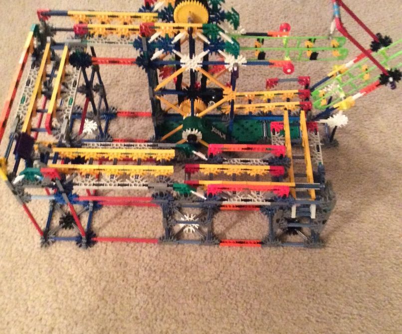 Splinter: A small k'nex ball machine