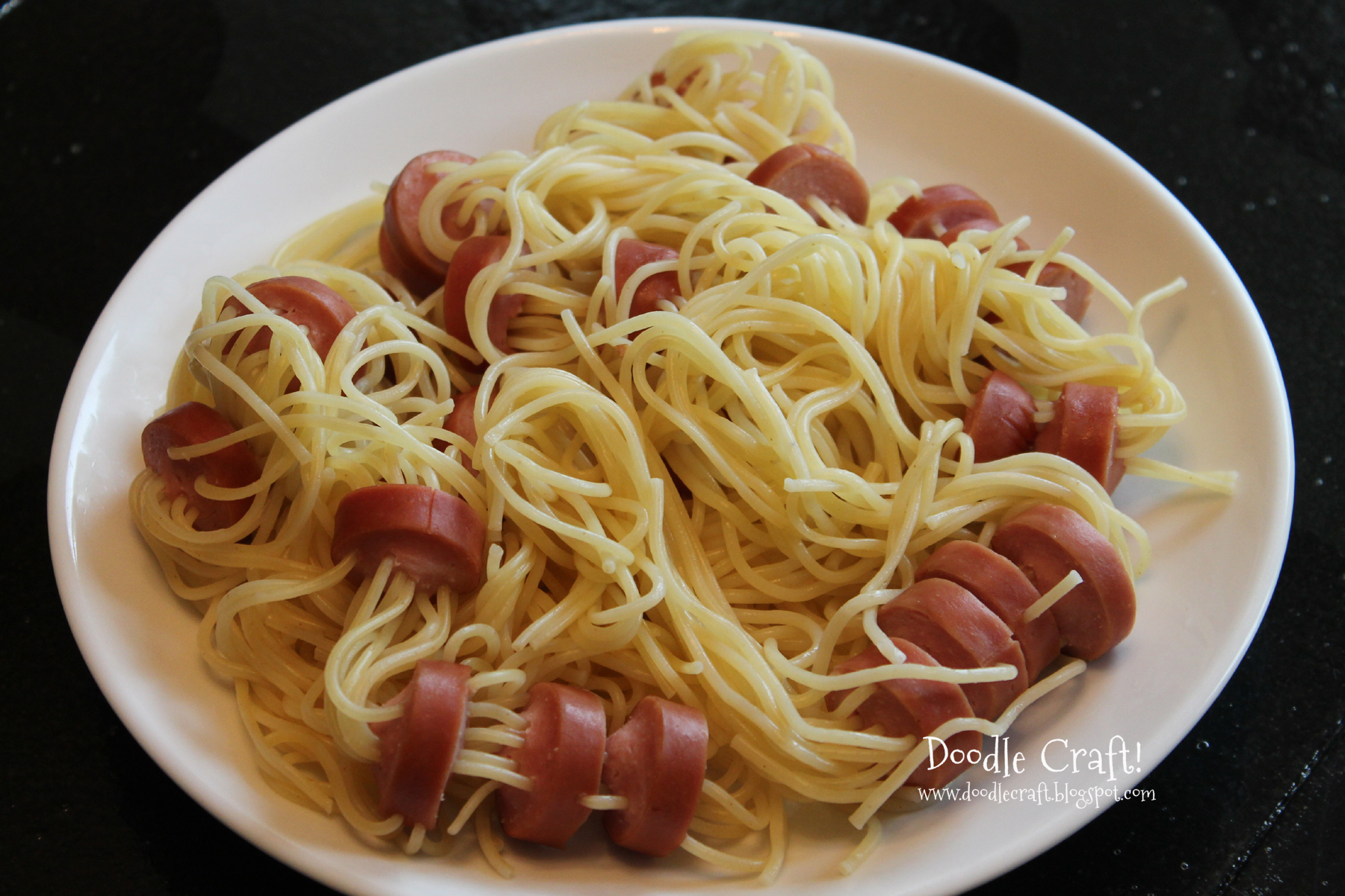 Kids Lunch! Spaghetti and Hot Dogs!