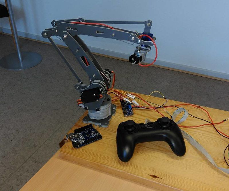 Joystick Controlled Robot Arm Using an Arduino