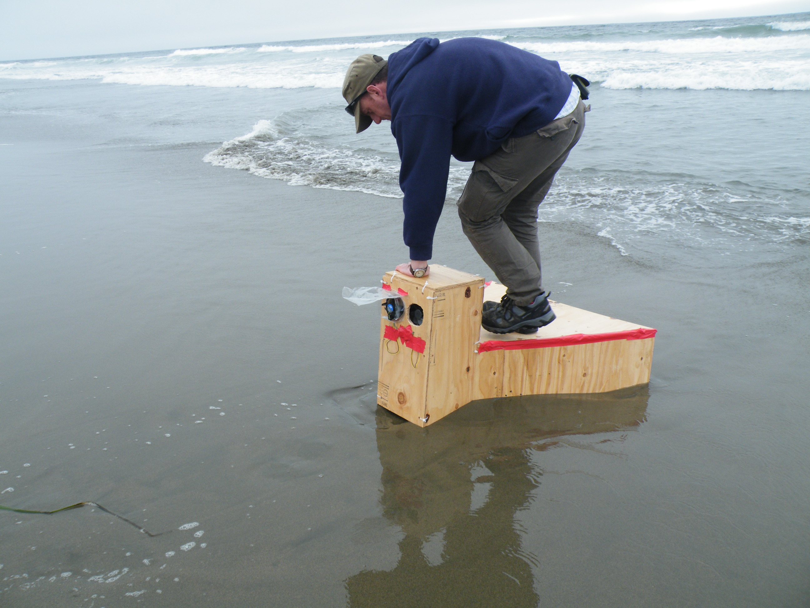 Small-scale Wave-power - Free Energy From the Beach!