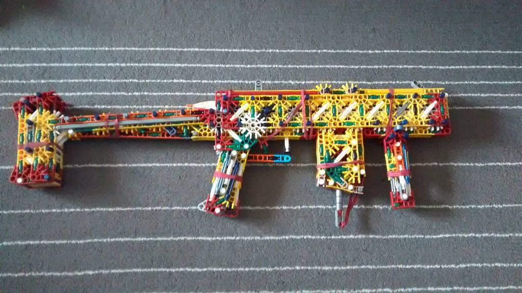 Linkin's Lightning Carbine (LLC) | a K'nex SMG