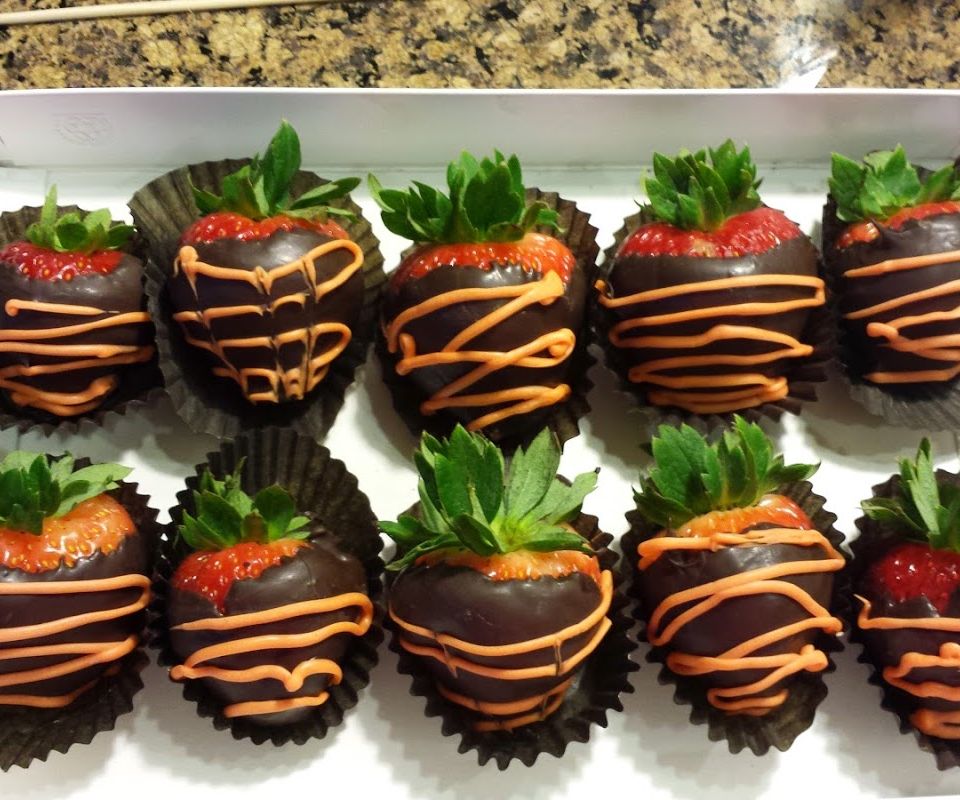 Healthy Dark Chocolate Covered Strawberry