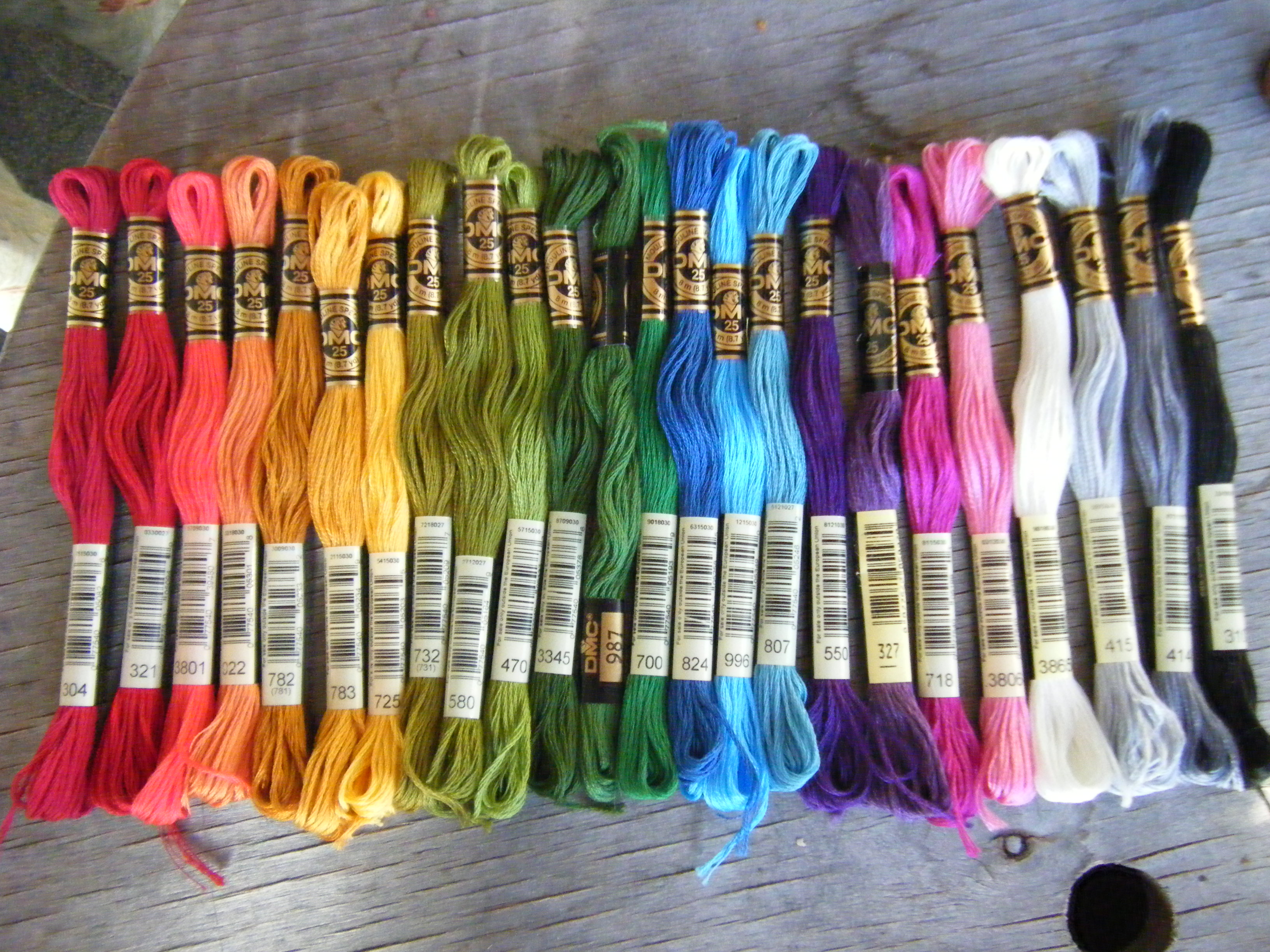 Organize an Unreasonable Number of Embroidery Floss Colors