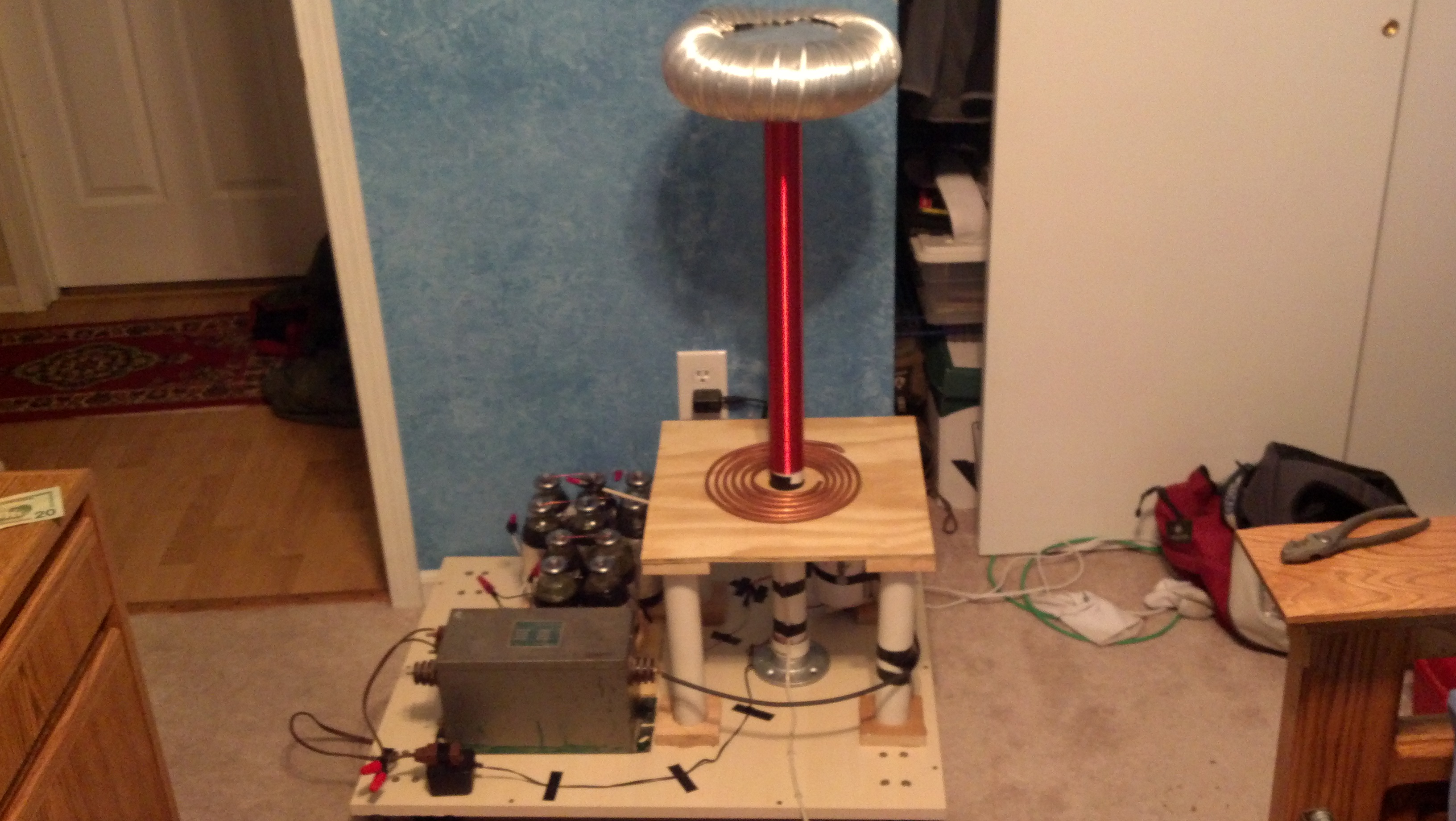 The Simple Tesla Coil