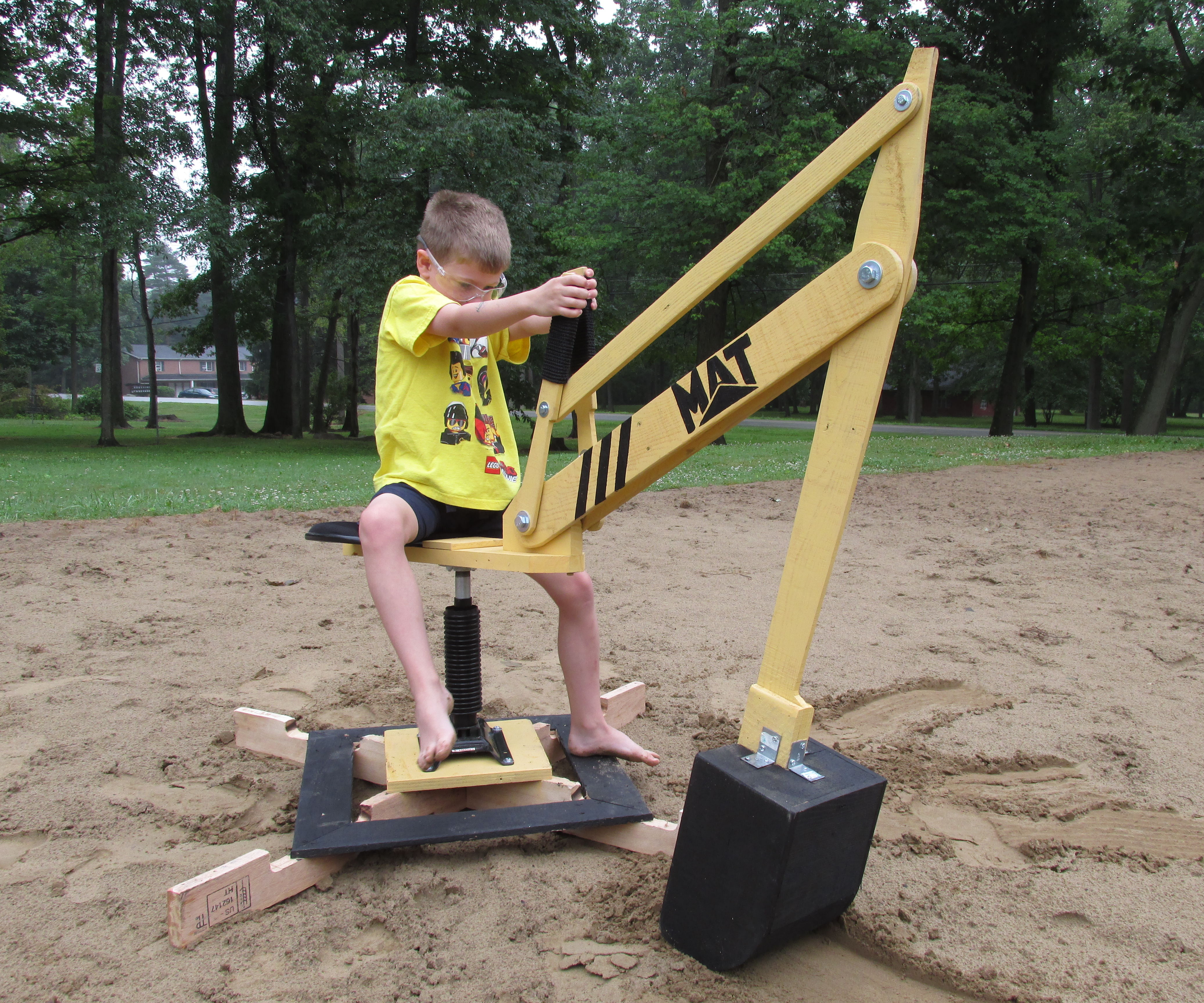 Sand Digger: Made From Recycled Pallets