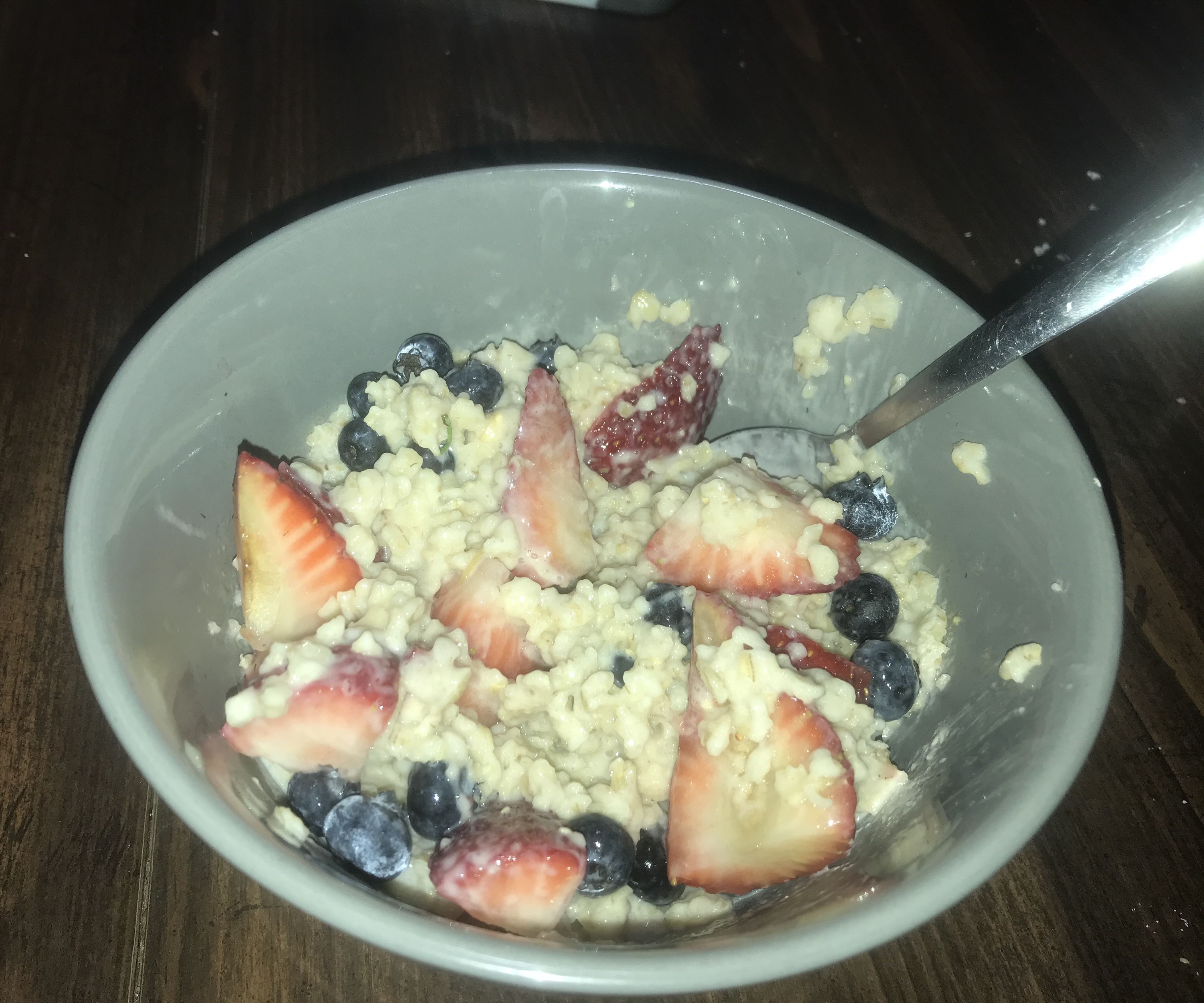 Delicious Microwaveable Oatmeal in Just 5 Easy Steps