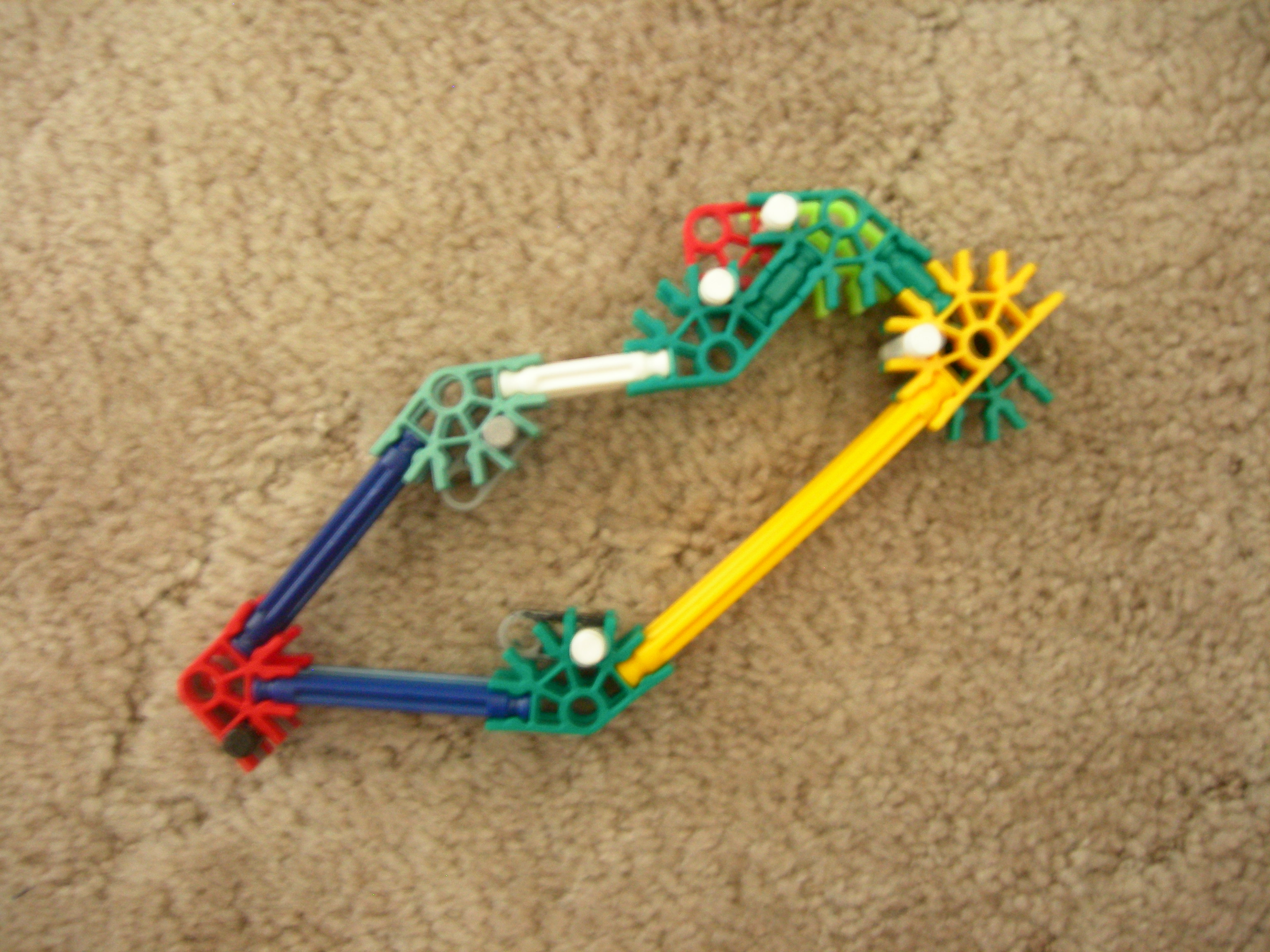 C:\Documents and Settings\Dave\My Documents\My Pictures\K'nex Gnasher Shotgun\K'nex Gnasher Shotgun 005.jpg