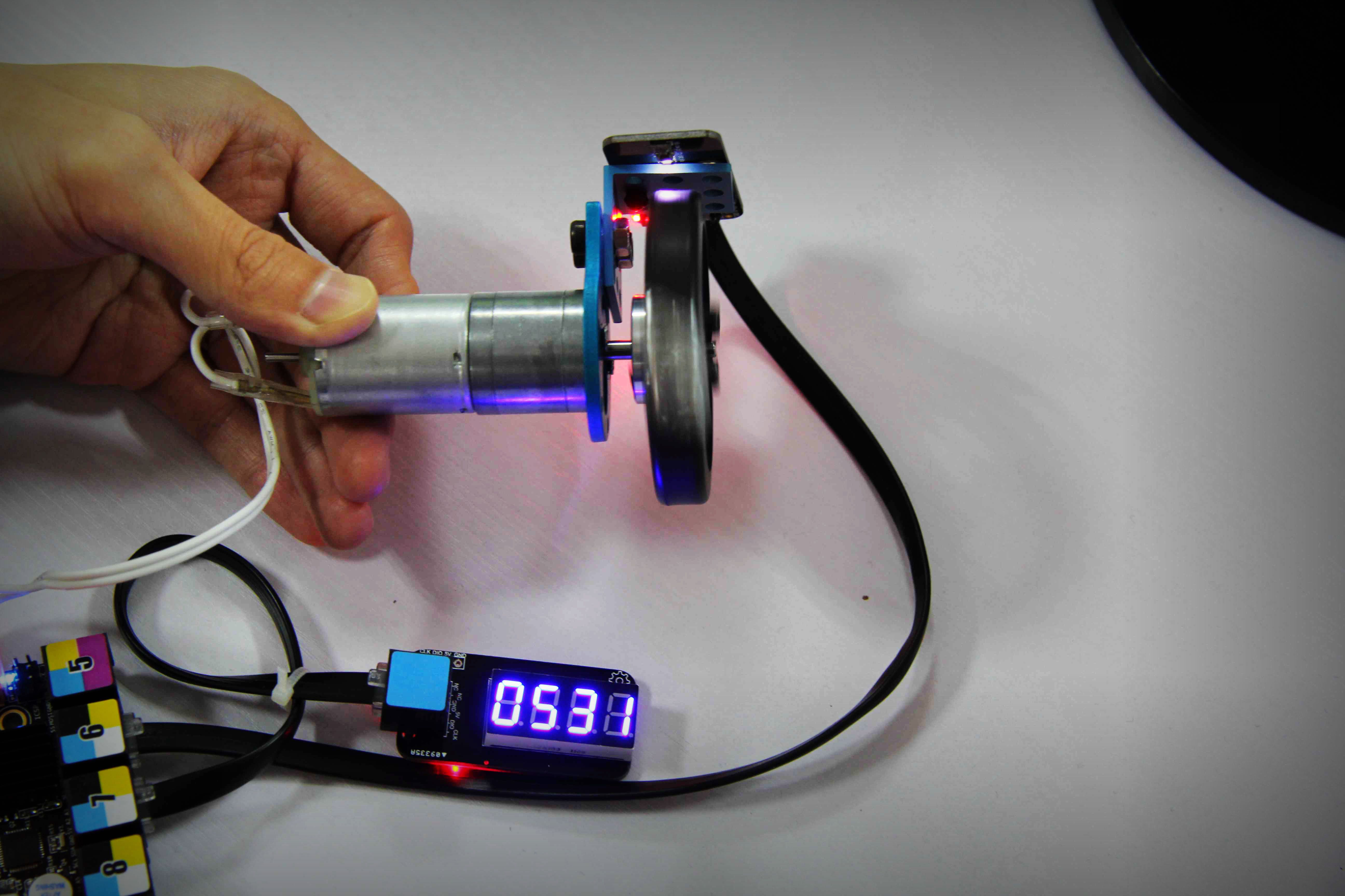 How to Make a Wheel Speed Detector by Using a Light Sensor.