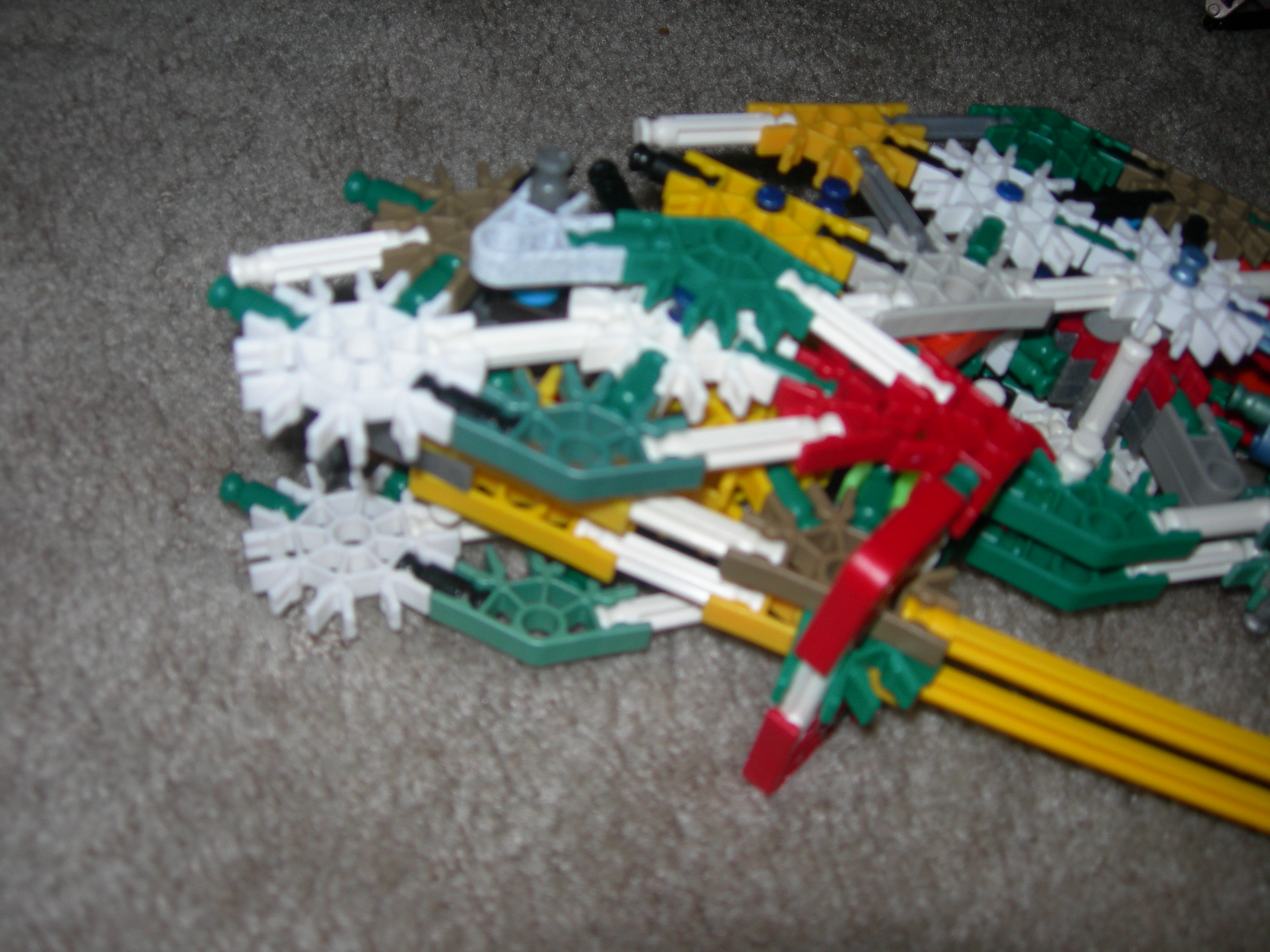 C:\Documents and Settings\Dave\My Documents\My Pictures\K'nex Gnasher Shotgun\K'nex Gnasher Shotgun 038.jpg