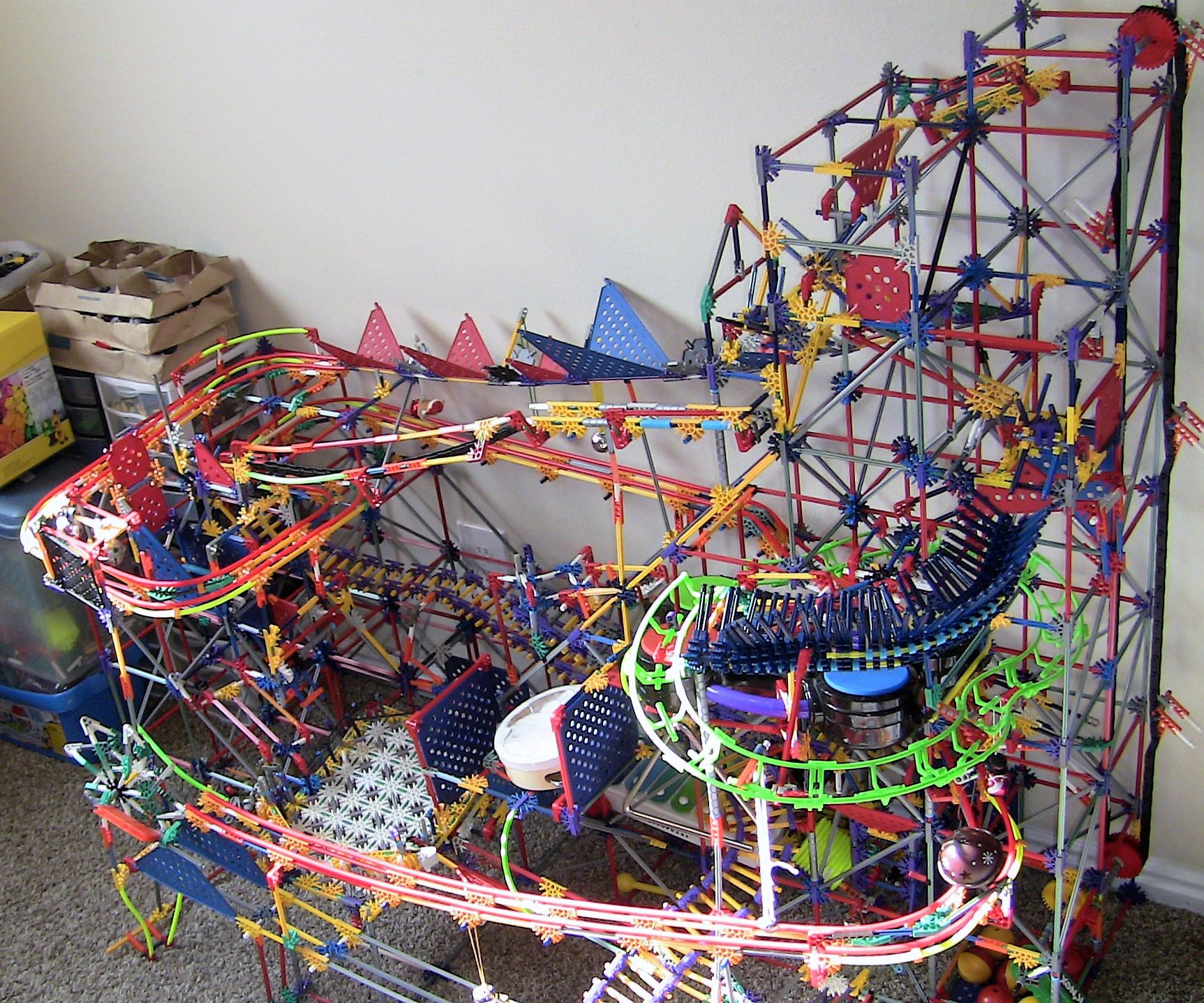Clamor- a K'nex Ball Machine