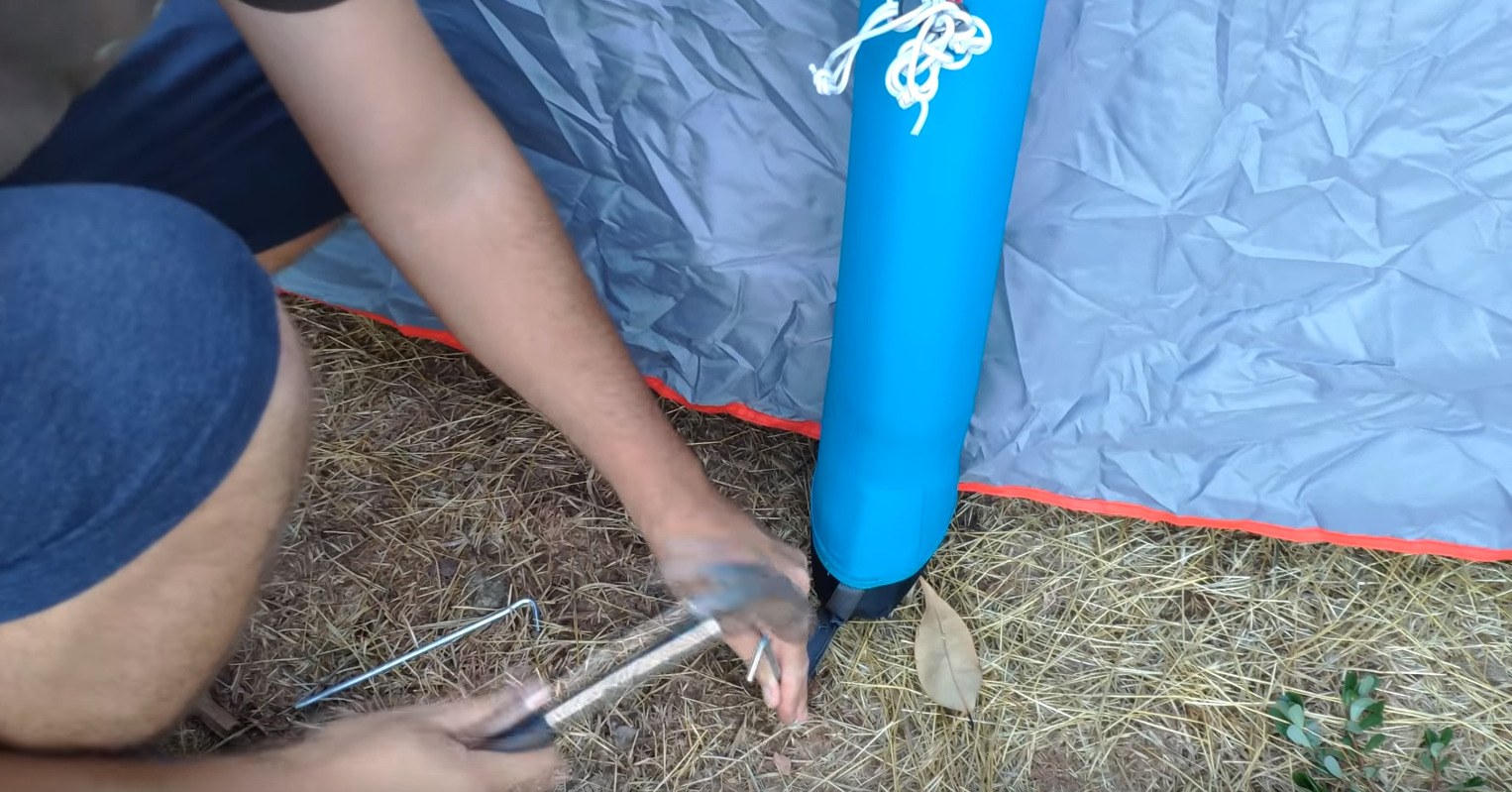 2018-08-30 01_31_09-Setting up camping tent Air seconds 4.1 family XL Quechua Decathlon - YouTube.png