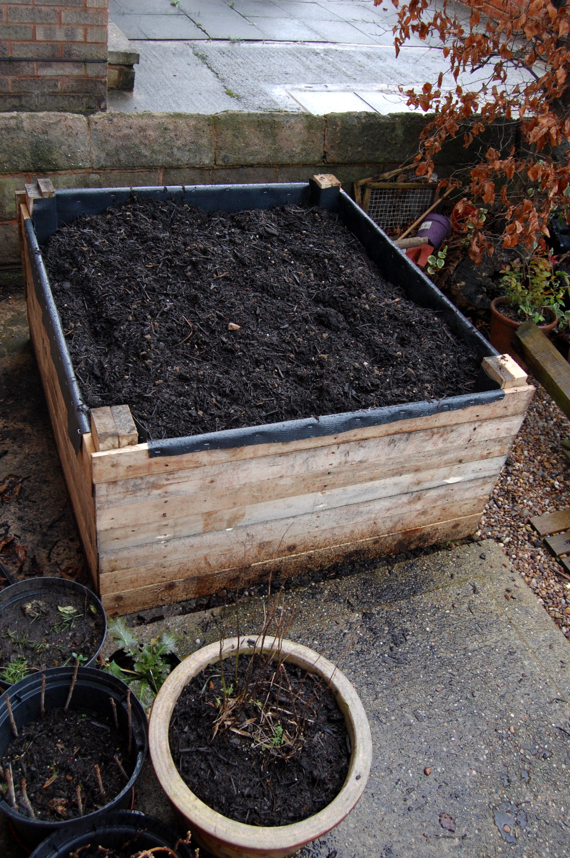 Build a Raised Bed Out of Pallets